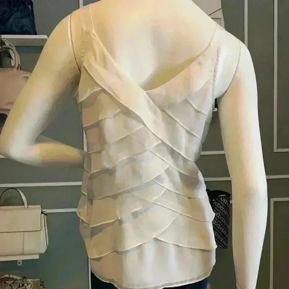 White House/Black Market - Picture 9 of 10